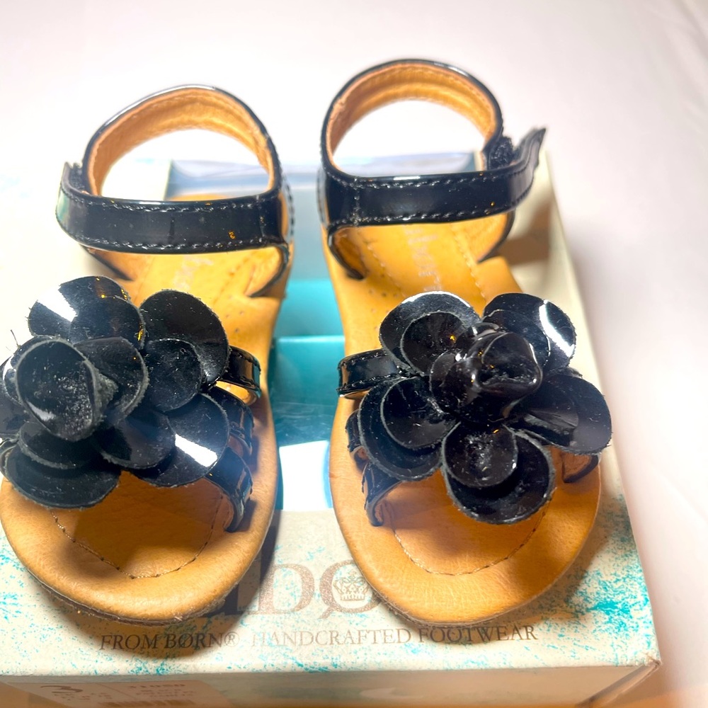 Nuborn Dahlia Sandal Black Patent Leather Size 3M